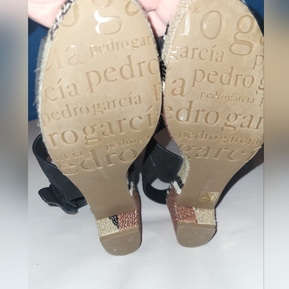 Pedro Garcia Heeled Sandals Size 6.5 Black Suede Adjustable Straps - Picture 12 of 15
